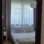 Lovely One-bedroom With Patio Free Parking Apartman