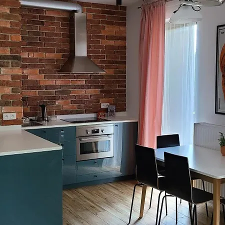 Appartamento Lovely One-bedroom With Patio Free Parking Varsavia