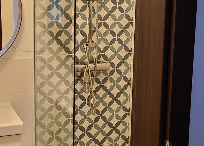 Apartman Lovely One-bedroom With Patio Free Parking