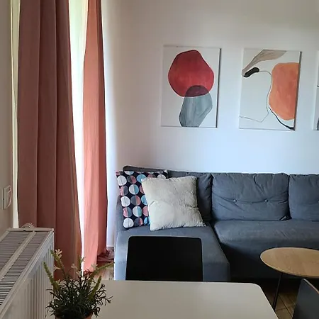 Lejlighed Lovely One-bedroom With Patio Free Parking *